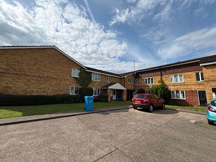 2 Bedroom Flat To Rent In Bronte Court, Haworth Park, Hull, East Yorkshire, HU6