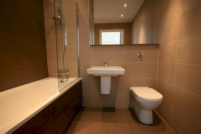 2 Bedroom Apartment To Rent In Alto, Sillivan Way Salford, M3