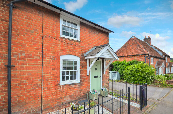 1 Bedroom End Of Terrace House To Rent In The Street, Wrecclesham, Farnham, GU10