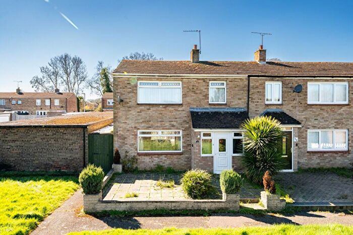 3 Bedroom End Of Terrace House For Sale In Poynders Hill, Leverstock Green, Hertfordshire, HP2