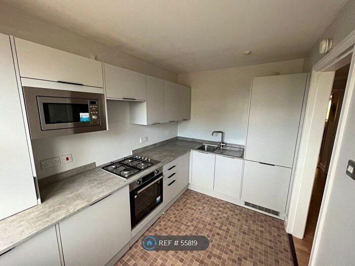 2 Bedroom Flat To Rent In Cleveden Road, Glasgow, G12