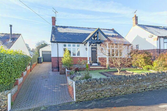 2 Bedroom Detached Bungalow For Sale In Handley Road, New Whittington, S43