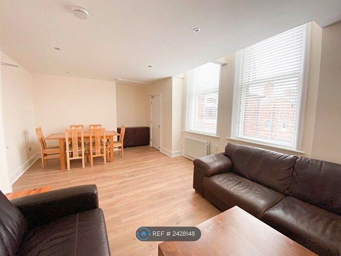 5 Bedroom Maisonette To Rent In Gainsborough Grove, Newcastle Upon Tyne, NE4