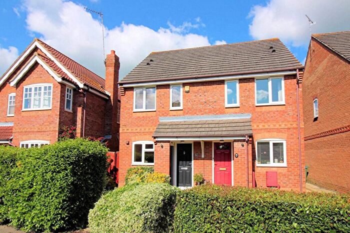 2 Bedroom Semi Detached House To Rent In Holly Drive, Aylesbury, HP21