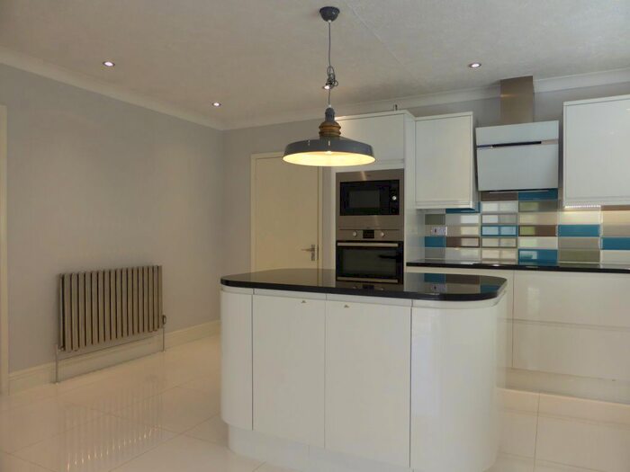 4 Bedroom Property To Rent In Sandringham Drive, Hove, BN3