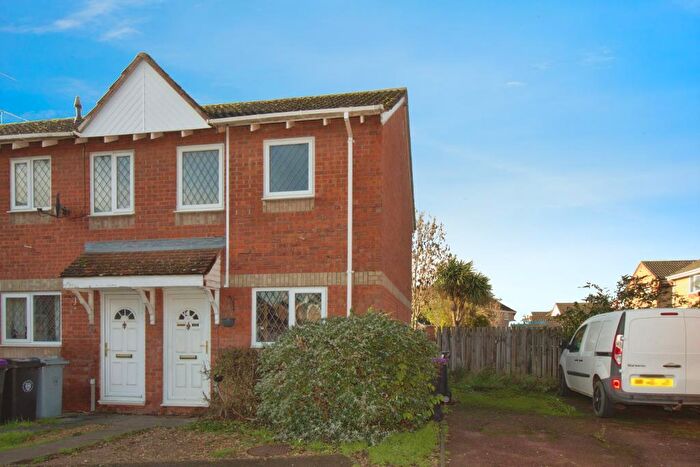 2 Bedroom End Of Terrace House For Sale In Bluebells, Deeping St James, PE6