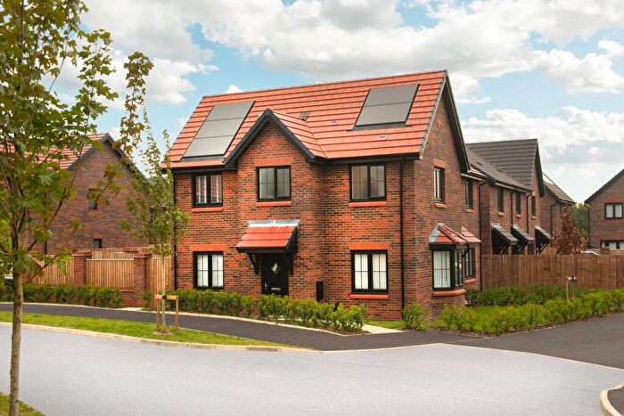 3 Bedroom Semi Detached House For Sale In Caddie Road Salford Greater Manchester, M38