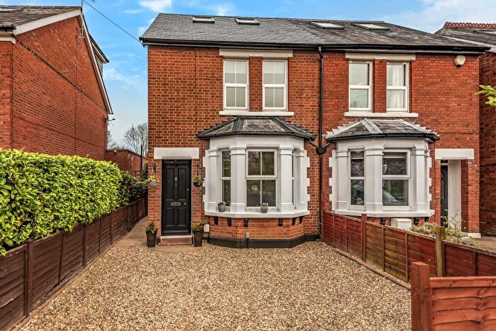 4 Bedroom Semi-Detached House To Rent In Maidenhead, Berkshire, SL6