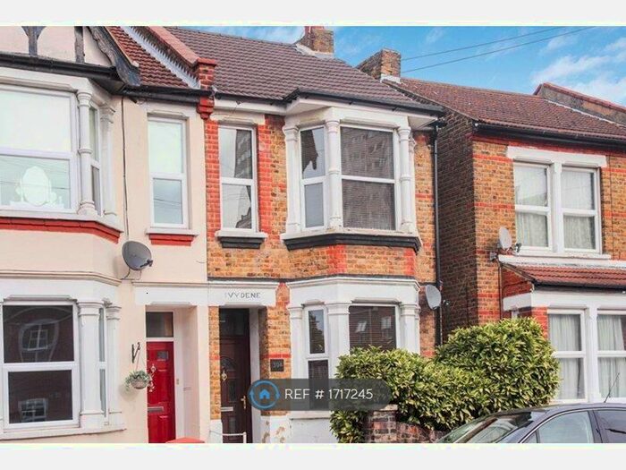 2 Bedroom Terraced House To Rent In Guildford Road, Southend-On-Sea, SS2