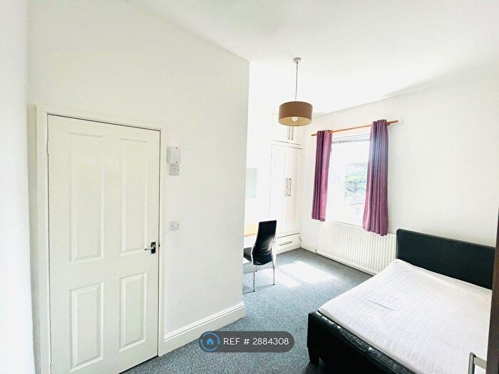 1 Bedroom Flat To Rent In High Street, Wombwell, Barnsley, S73