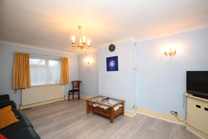 5 Bedroom Semi Detached House To Rent In Lyon Park Avenue, Wembley, Middlesex, HA0
