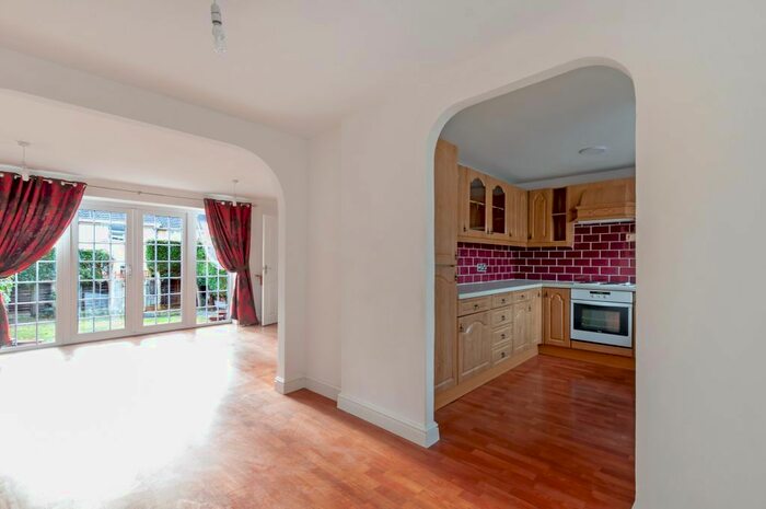 3 Bedroom Terraced House To Rent In Crabtree Lane, Cirencester GL7
