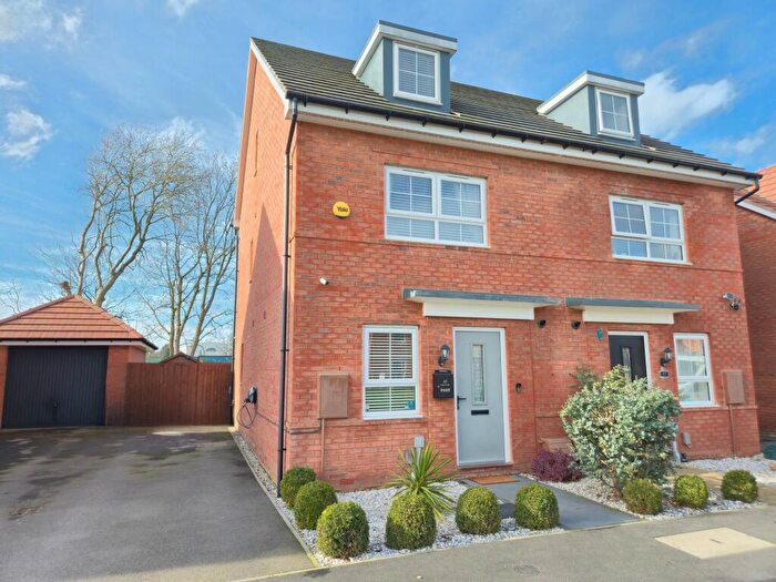 3 Bedroom Semi Detached House For Sale In Percival Way, Hugglescote, LE67