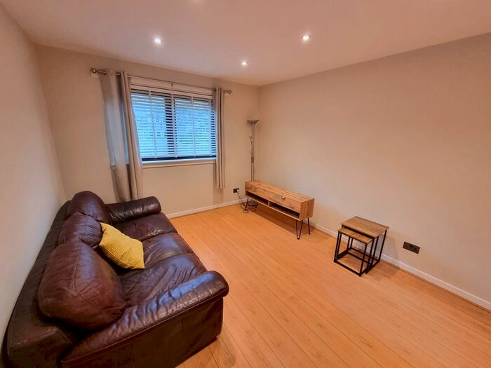 1 Bedroom Flat To Rent In Great Northern Road, Woodside, Aberdeen, AB24