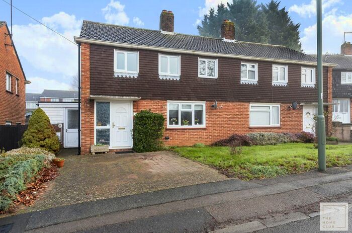 4 Bedroom Semi-Detached House To Rent In Cabell Road, Guildford, GU2