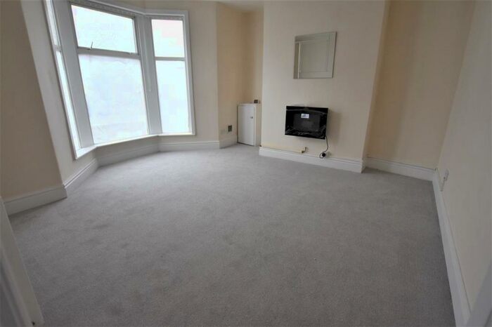 3 Bedroom End Of Terrace House To Rent In Bolton Road, Blackburn, BB2