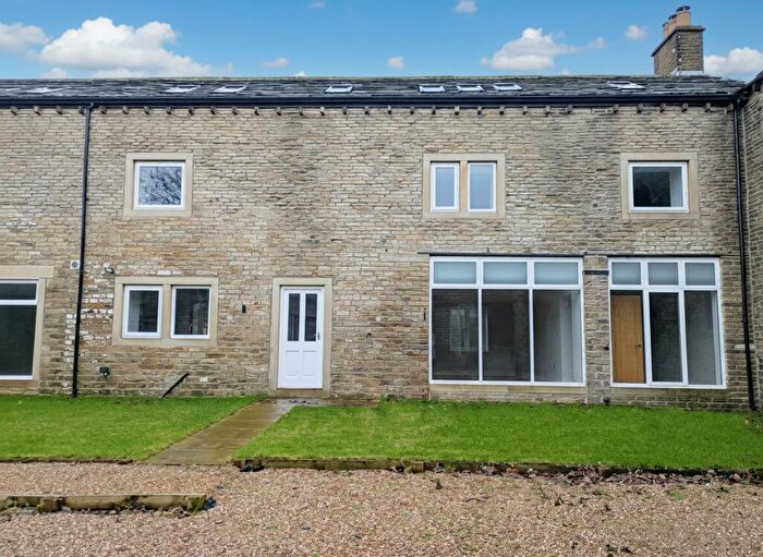 5 Bedroom Barn Conversion For Sale In The Dairy Barn, Manor Farm, Wilshaw, Holmfirth, HD9