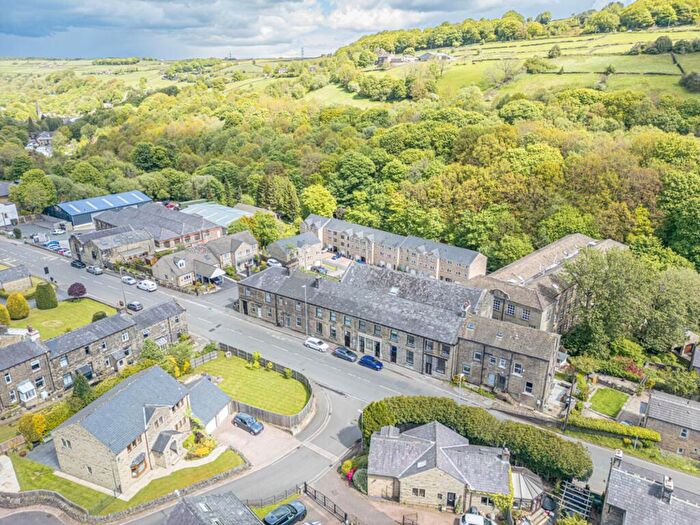 2 Bedroom Apartment For Sale In Oldham Road, Sowerby Bridge, HX6