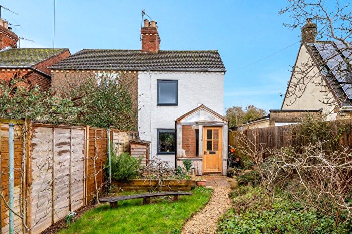 2 Bedroom End Of Terrace House For Sale In Foxmoor Lane, Ebley, Stroud, GL5