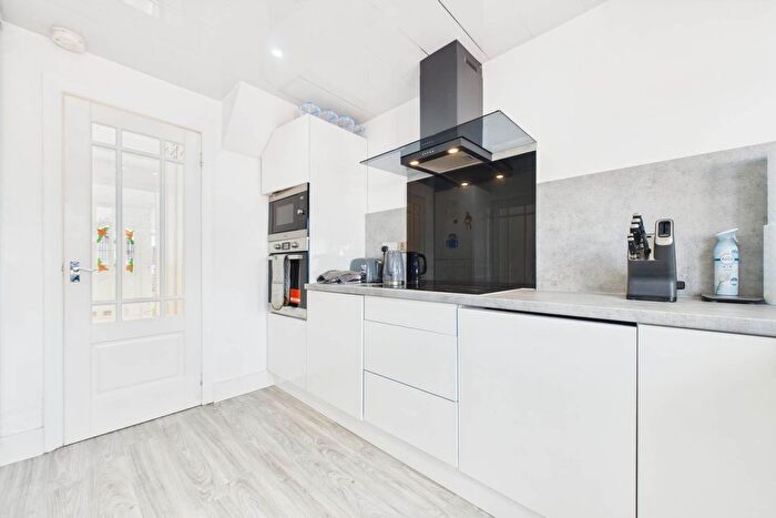 3 Bedroom Terraced House For Sale In Harper Crescent, Cambusnethan, ML2