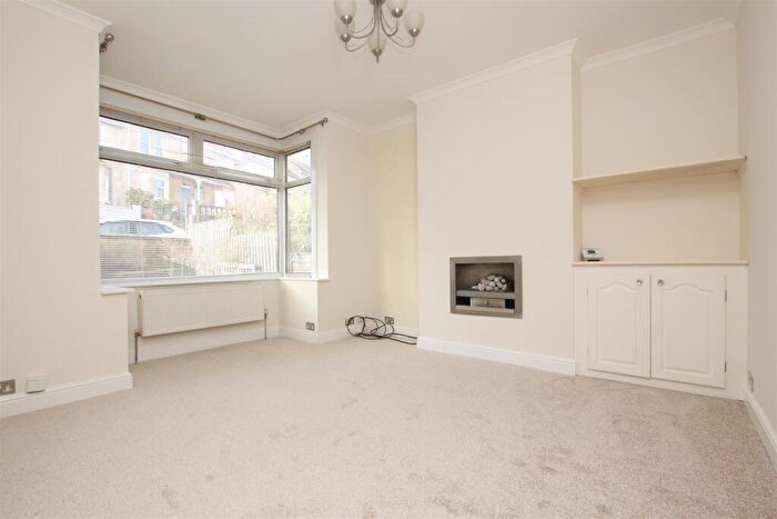 4 Bedroom House To Rent In Fairfield Road, Bath, BA1