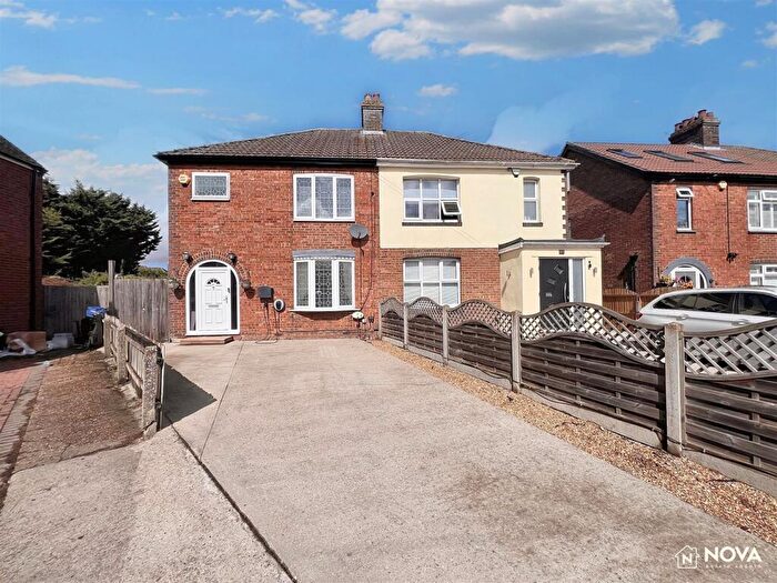 3 Bedroom Semi-Detached House For Sale In Cannon Lane, Luton, LU2