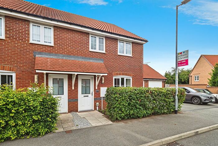 3 Bedroom Semi-Detached House For Sale In Dunnock Drive, Beverley, HU17