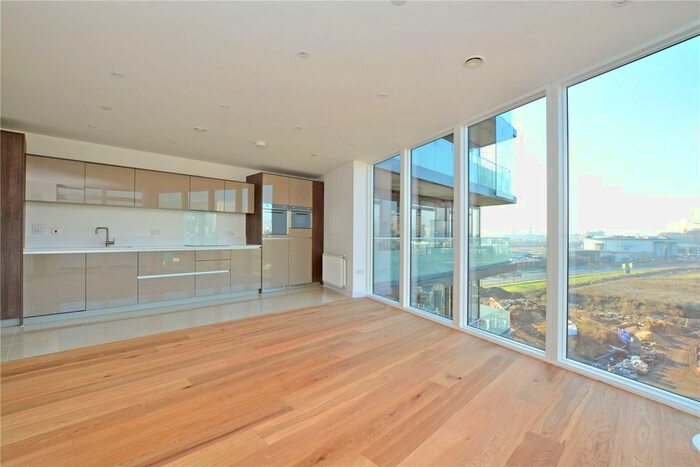 2 Bedroom Flat To Rent In Coneybear Point, Peartree Way, London, SE10