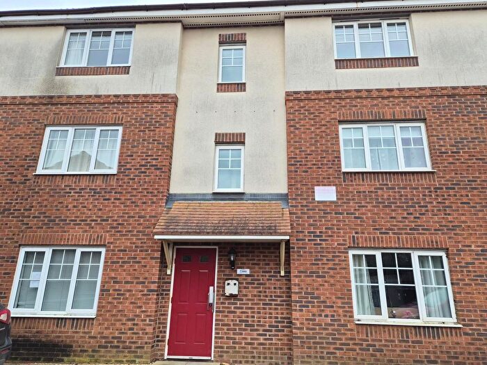 2 Bedroom Flat For Sale In Dexter Avenue, Grantham, NG31