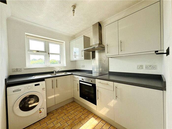 1 Bedroom Flat To Rent In Oakwood Court, Lawn Close, Swanley, BR8