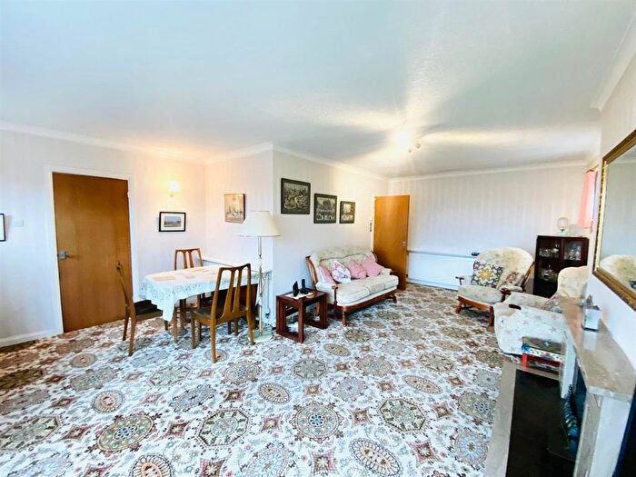 2 Bedroom Semi-Detached Bungalow For Sale In Matley Park Lane, Stalybridge, SK15