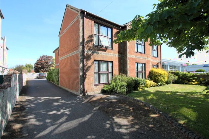 Studio To Rent In Brougham Road, Worthing, BN11