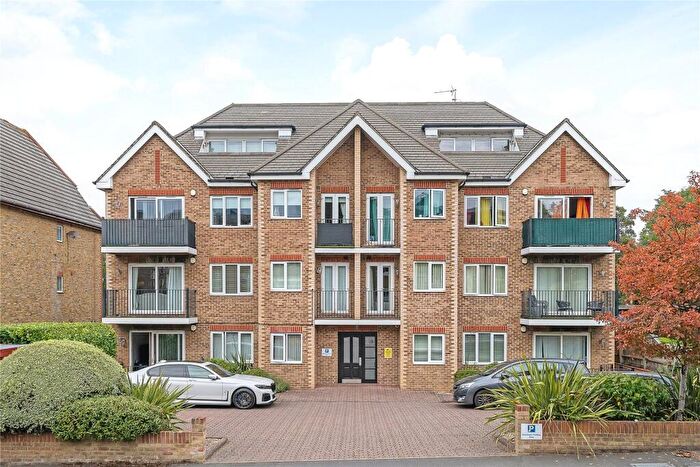 2 Bedroom Flat For Sale In Albemarle Road, Beckenham, BR3