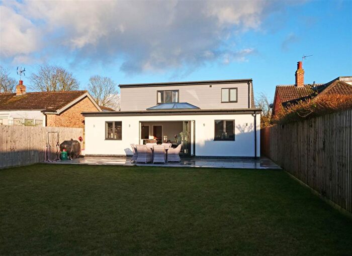 4 Bedroom Detached House For Sale In York Road, Haxby, YO32