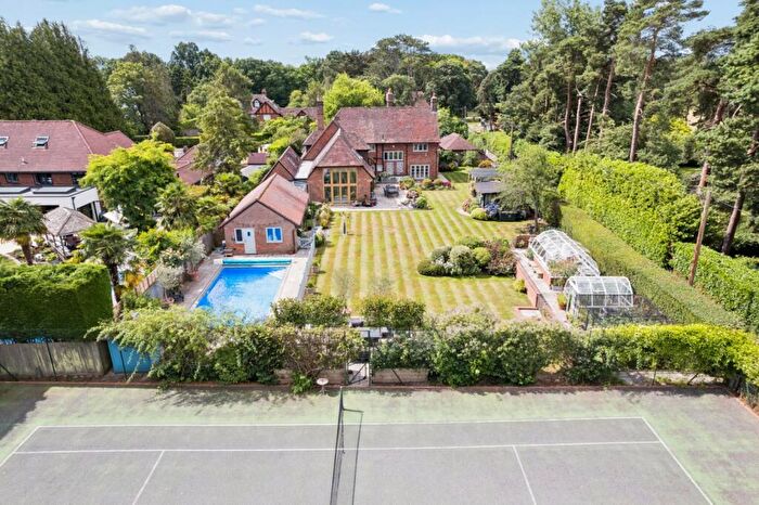 5 Bedroom Detached House For Sale In Hervines Road, Amersham, Buckinghamshire, HP6