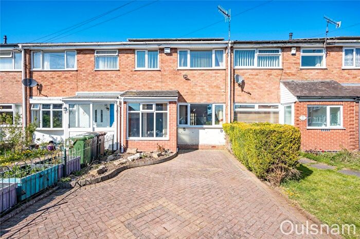 3 Bedroom Terraced House For Sale In Bourne Avenue, Catshill, Bromsgrove, Worcestershire, B61
