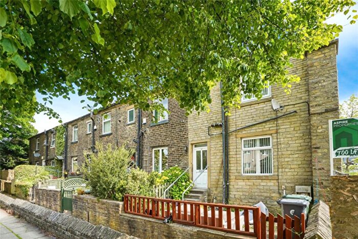 2 Bedroom Terraced House To Rent In Sutcliffe Place, Bradford, West Yorkshire, BD6