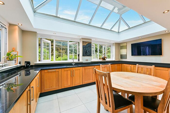 1 Bedroom Apartment To Rent In Oakhurst Rise, Carshalton, SM5