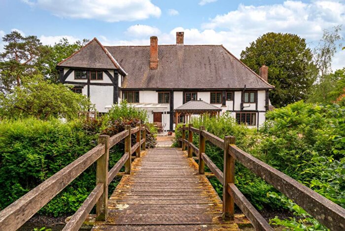 6 Bedroom Manor House For Sale In Rookery Lane, Smallfield, RH6