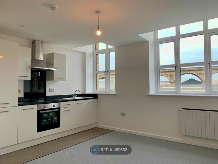 1 Bedroom Flat To Rent In Leeds, Leeds, LS4