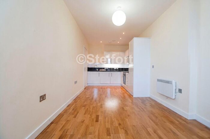 1 Bedroom Flat To Rent In Sussex Way, London, N7