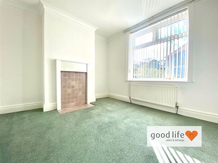 2 Bedroom Semi-Detached Bungalow For Sale In Romney Avenue, Grangetown, Sunderland, SR2
