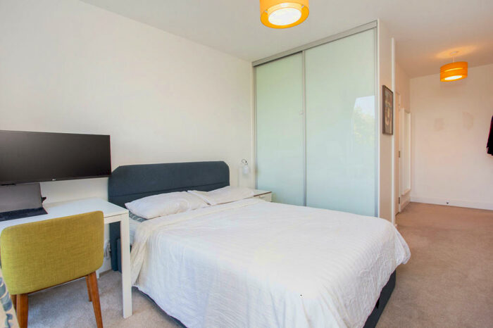 2 Bedroom Flat To Rent In Appleby Court, London, SE6