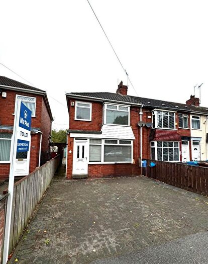 4 Bedroom Semi-Detached House To Rent In James Reckitt Avenue, Hull, HU8