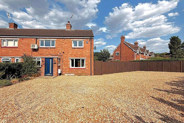 3 Bedroom Semi Detached House For Sale In Sculthorpe Road, Blakedown, Kidderminster, DY10