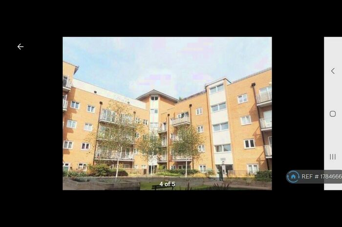 2 Bedroom Flat To Rent In Peebles Court, Croydon, CR0