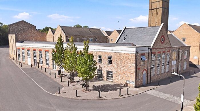 2 Bedroom Flat For Sale In Esparto Way, South Darenth, Kent, DA4