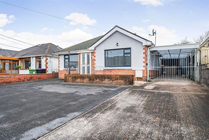 2 Bedroom Detached Bungalow For Sale In Heol Y Parc, Pontarddulais, Swansea, SA4