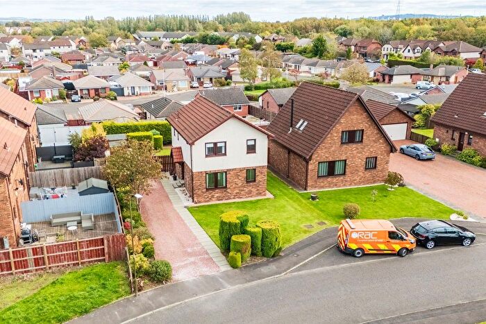 3 Bedroom Detached House For Sale In Carronbank Avenue, Carron, Falkirk, FK2