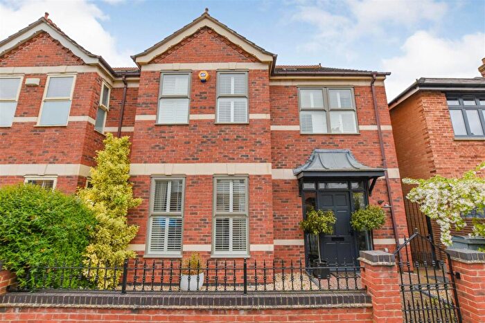 5 Bedroom Town House To Rent In Queen Street, Stamford, PE9